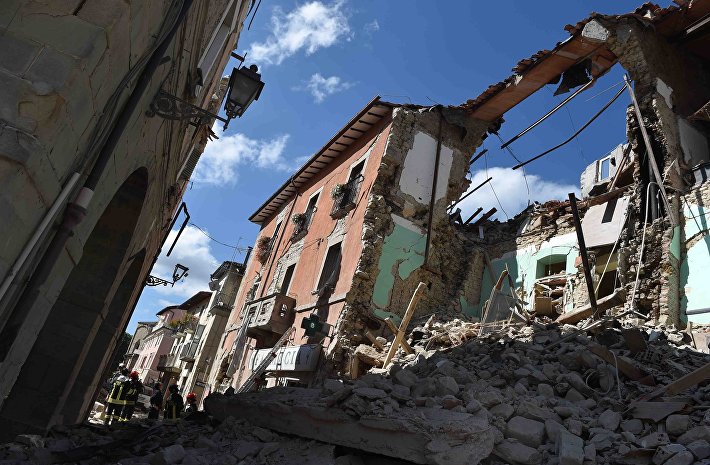 ЕК восстановит собор в итальянском городе Норча, разрушенный при землетрясении - Юнкер