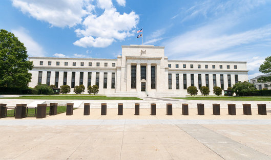 ФРС США впервые за год повысила базовую ставку - до 0,5-0,75%