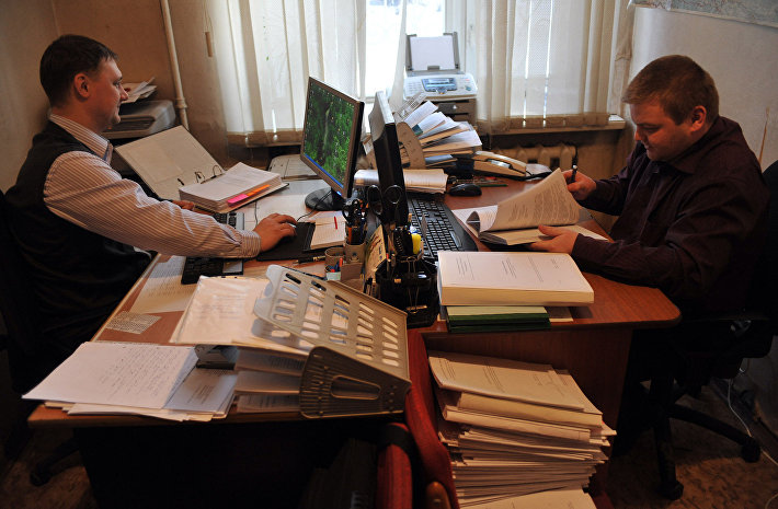 Столичная прокуратура начала проверку после падения крана на детсад в центре Москвы