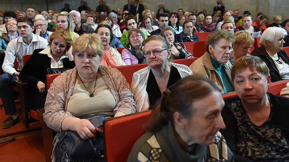 Жители Москвы спросили префектов округов про нюансы программы реновации