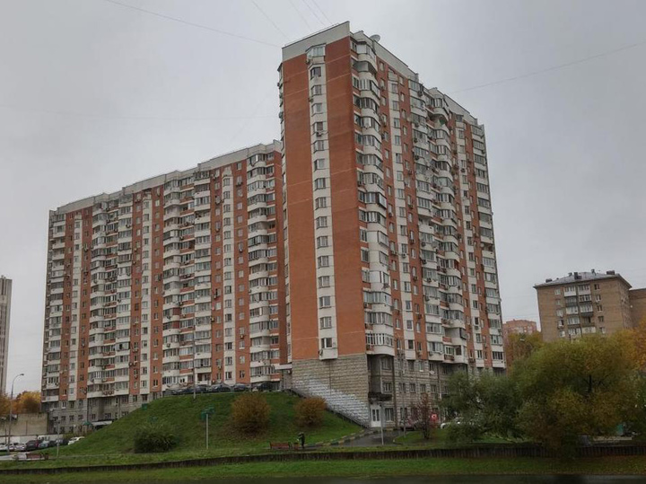 Риэлторы девяностых вспомнили цены на квартиры после краха СССР - МК