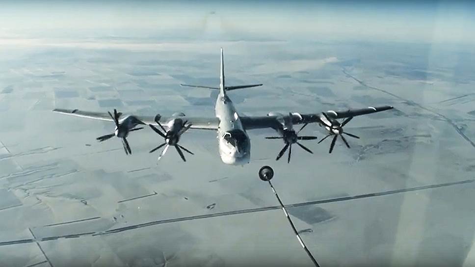Российские бомбардировщики Ту-95МС нанесли новые удары по позициям исламистов